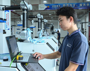 华盛控协作码垛生产车间